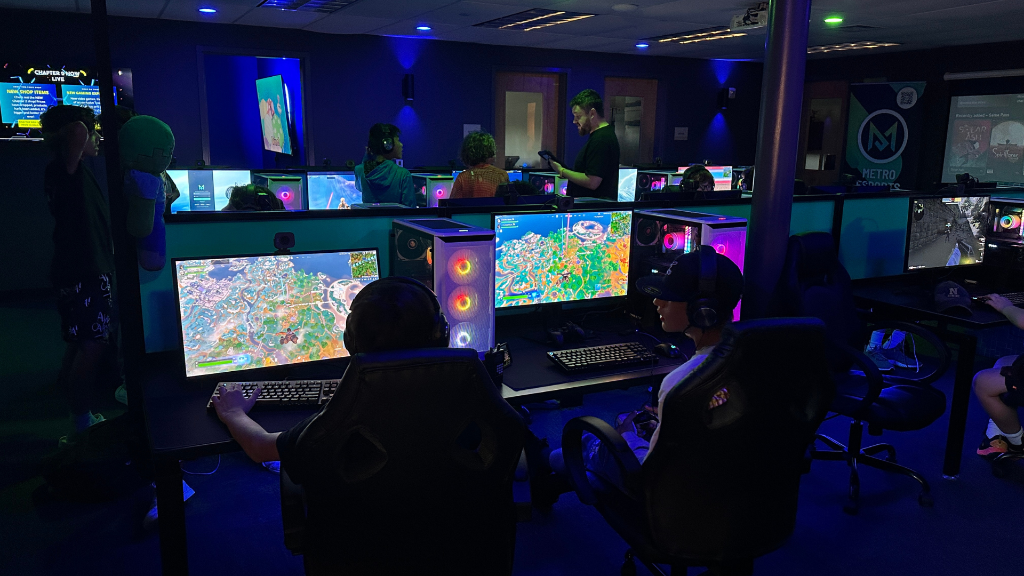Metro Esports hybrid STEM classroom