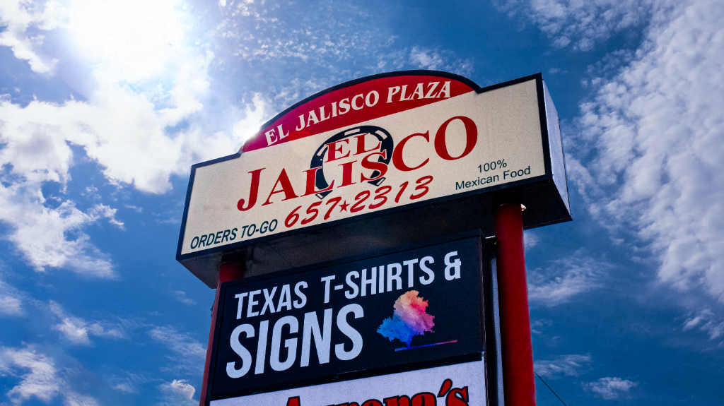 El Jalisco Plaza sign