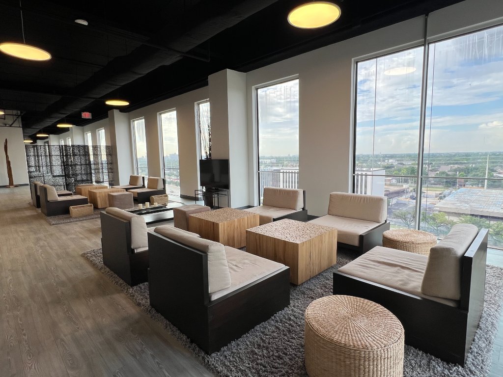 MIA Plastic Surgery waiting area
