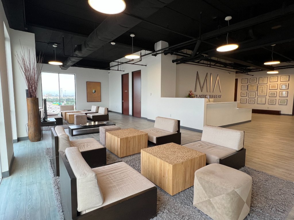 MIA Plastic Surgery skincare room