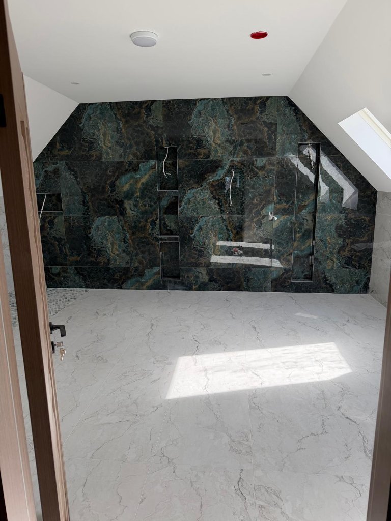 Limerick Attic, Feature En-Suite, After