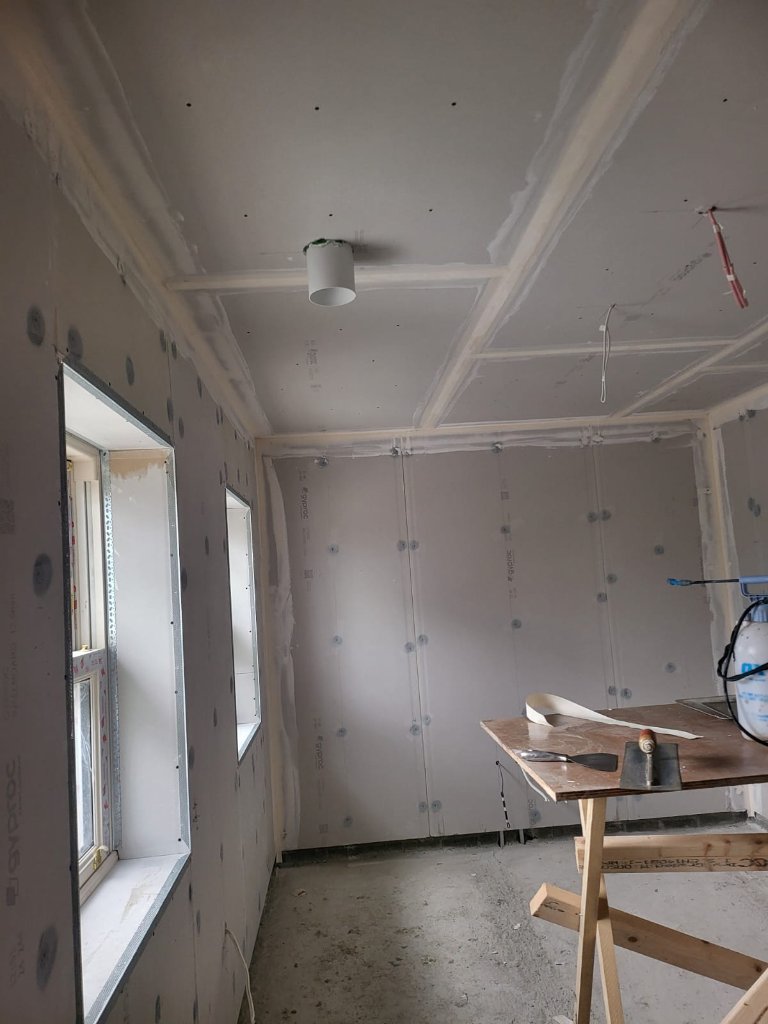 Skim Finish, New Build Room