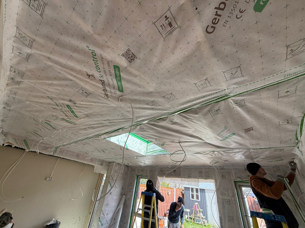 Extension with Skylight, Vapour Barrier