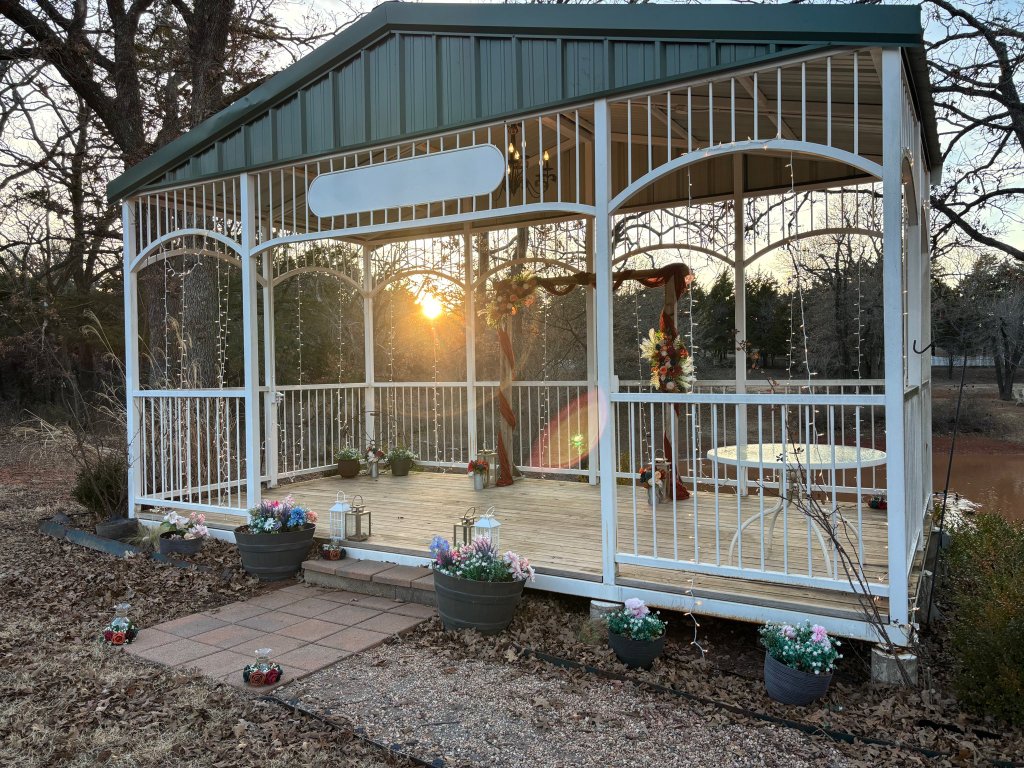 Gazebo at Cottages at Willow Pond