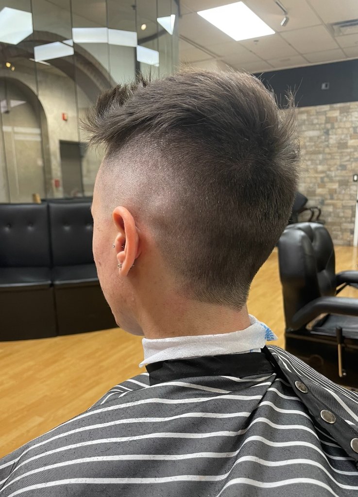 Clean taper neckline