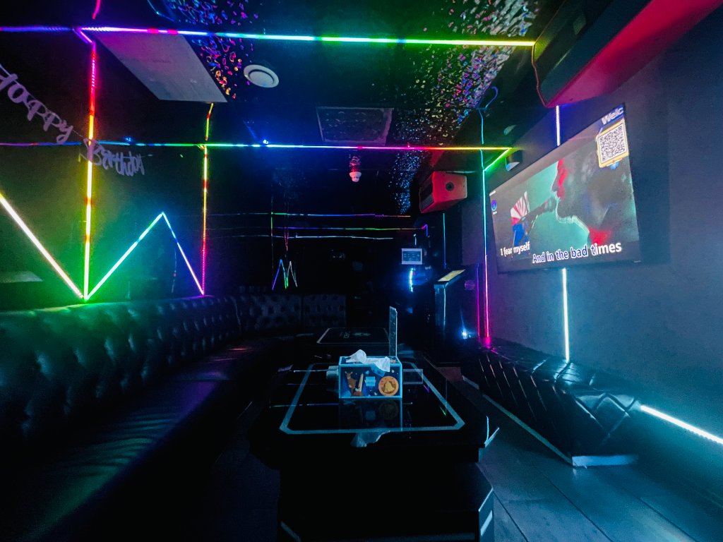 Medium Room