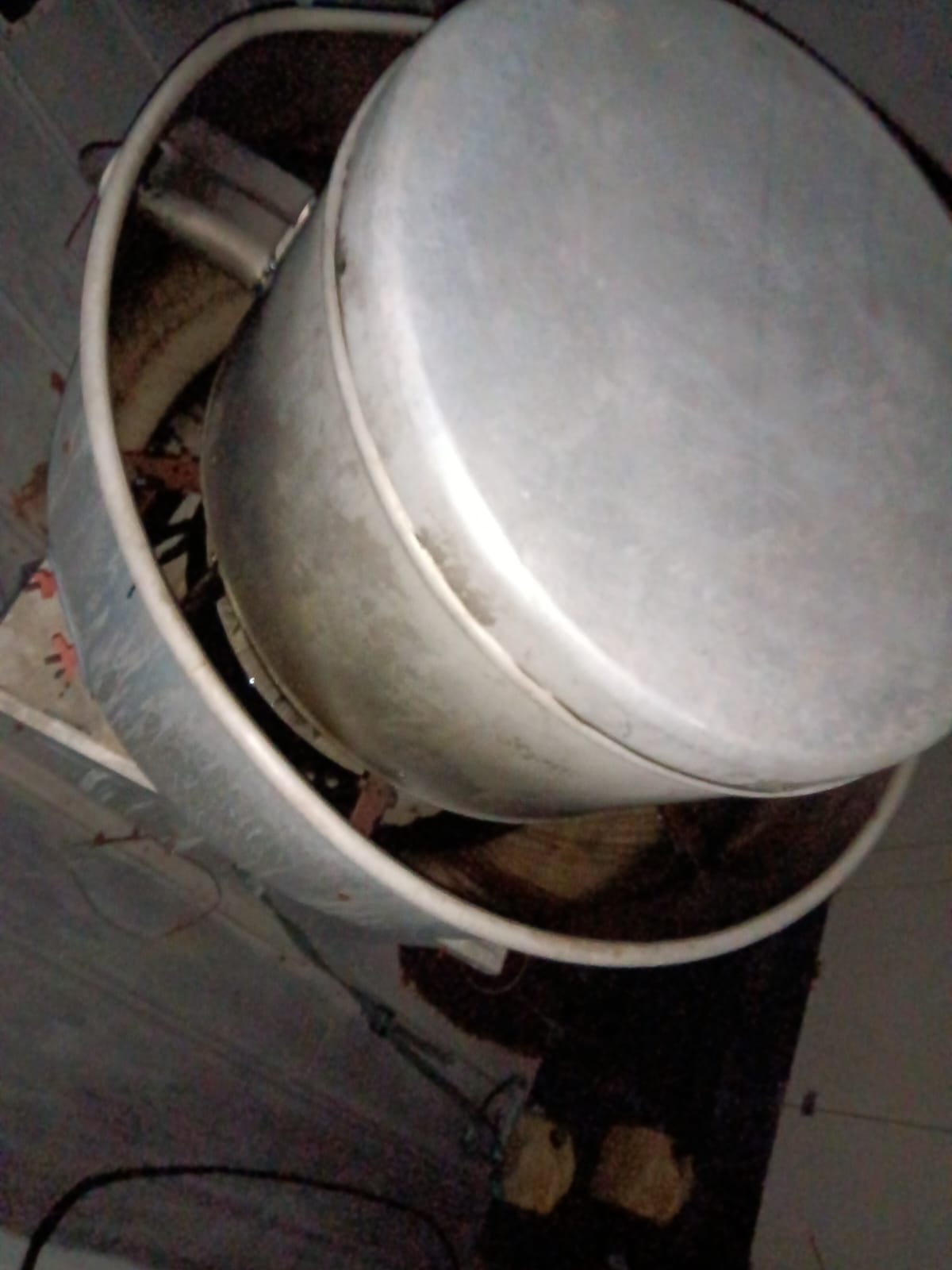 Fan Exterior before cleaning