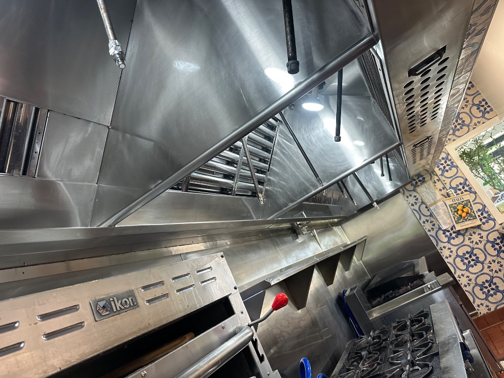 Commercial kitchen hood cleaning