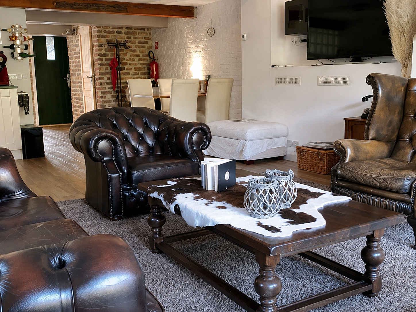 Large apartment in nature with jacuzzi