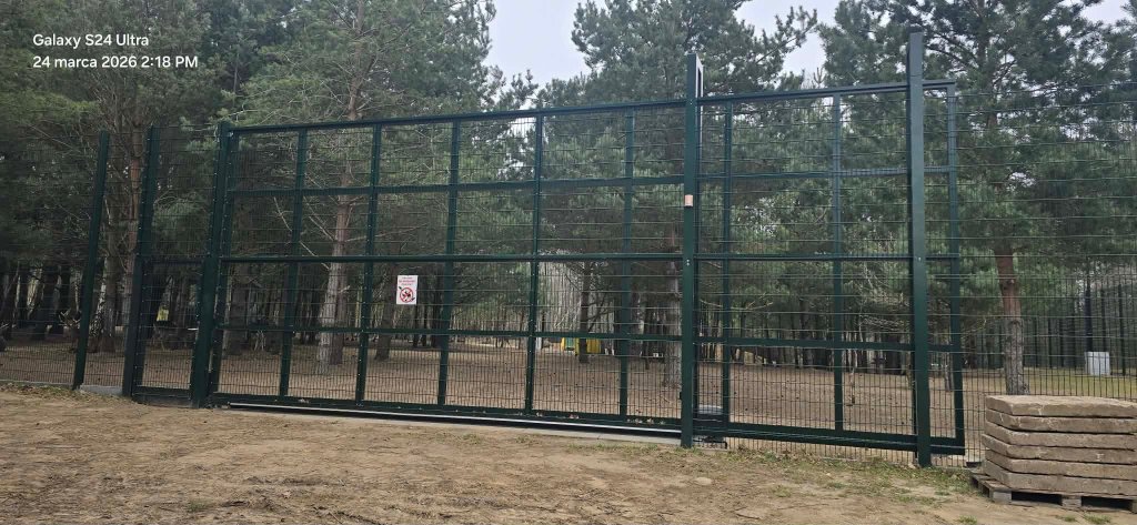 Siłownik automatyki bramowej – montaż Bramy Bilski Słupsk Koszalin