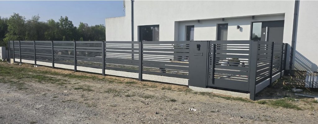 Brama aluminiowa szeroka antracyt – ogrodzenie Bramy Bilski