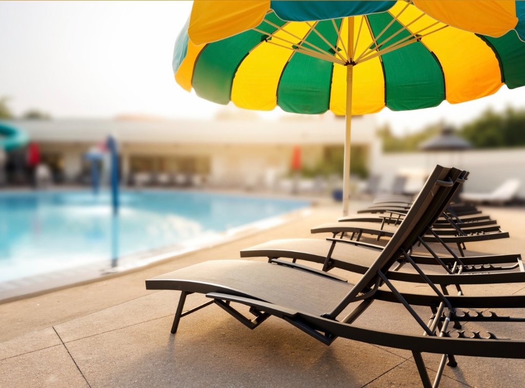 Pool Deck Lounge