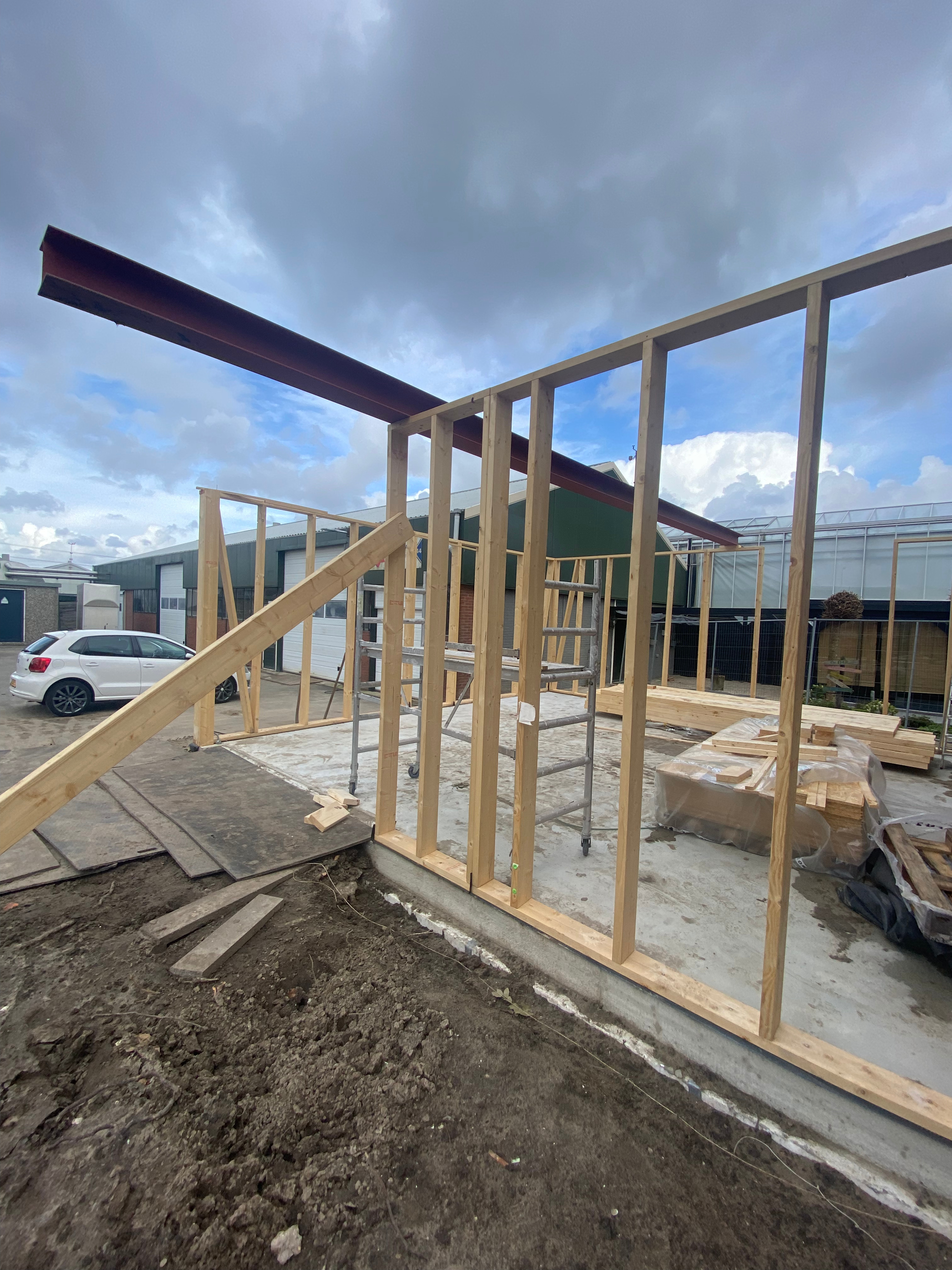 Houtskelet & staalligger — aanbouw garage YMD Bouw