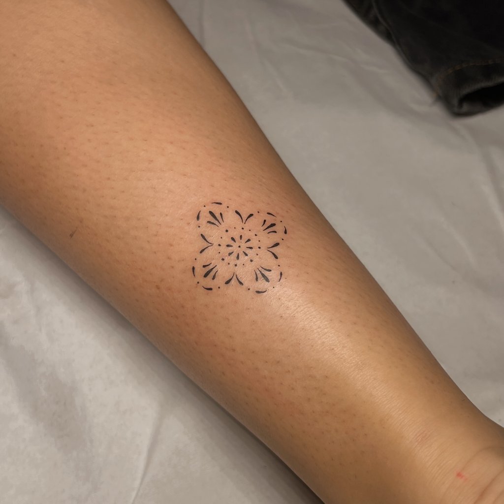 Mandala Floral — Jeanne Mathild