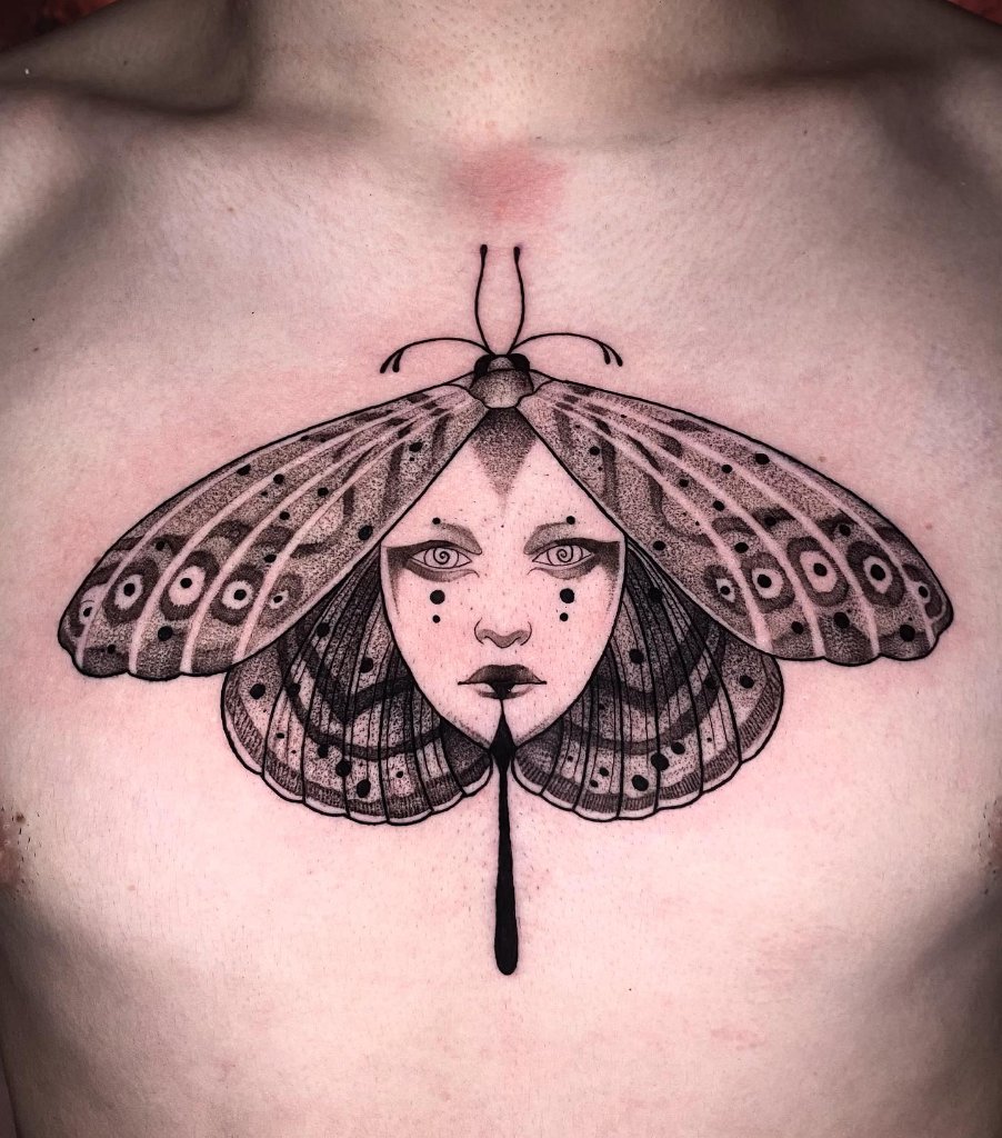 Polilla con rostro