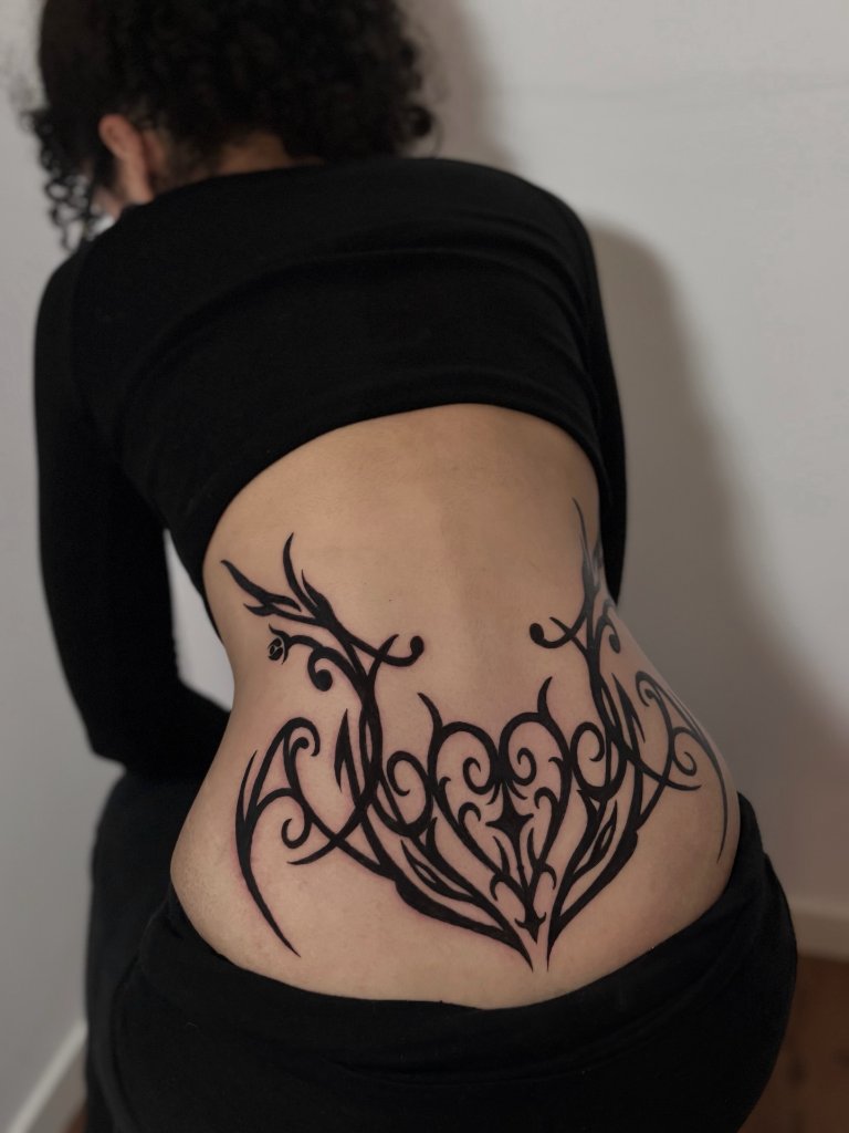 Tribal corazón ornamental