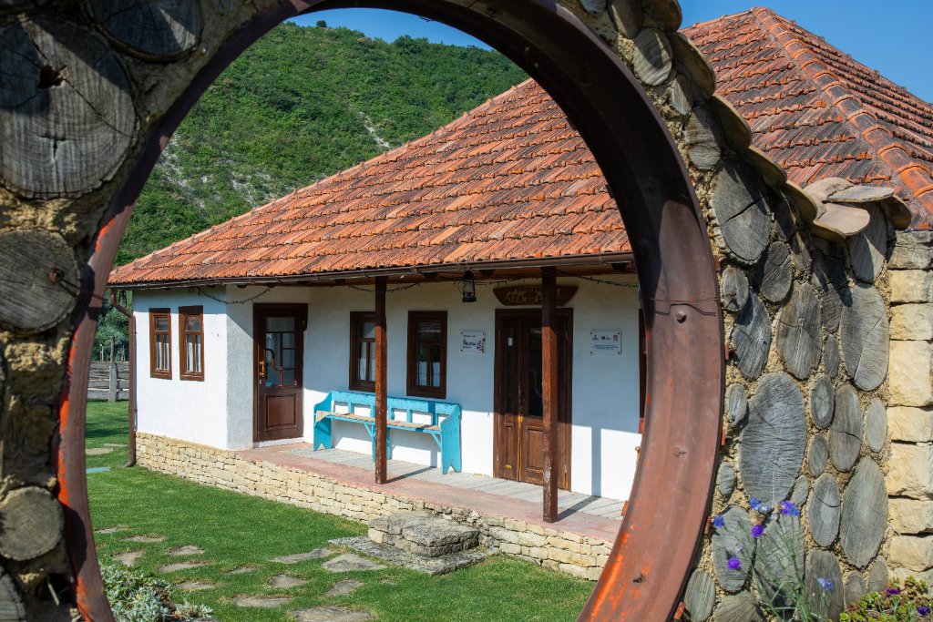 Casa din Luncă – privire panoramică