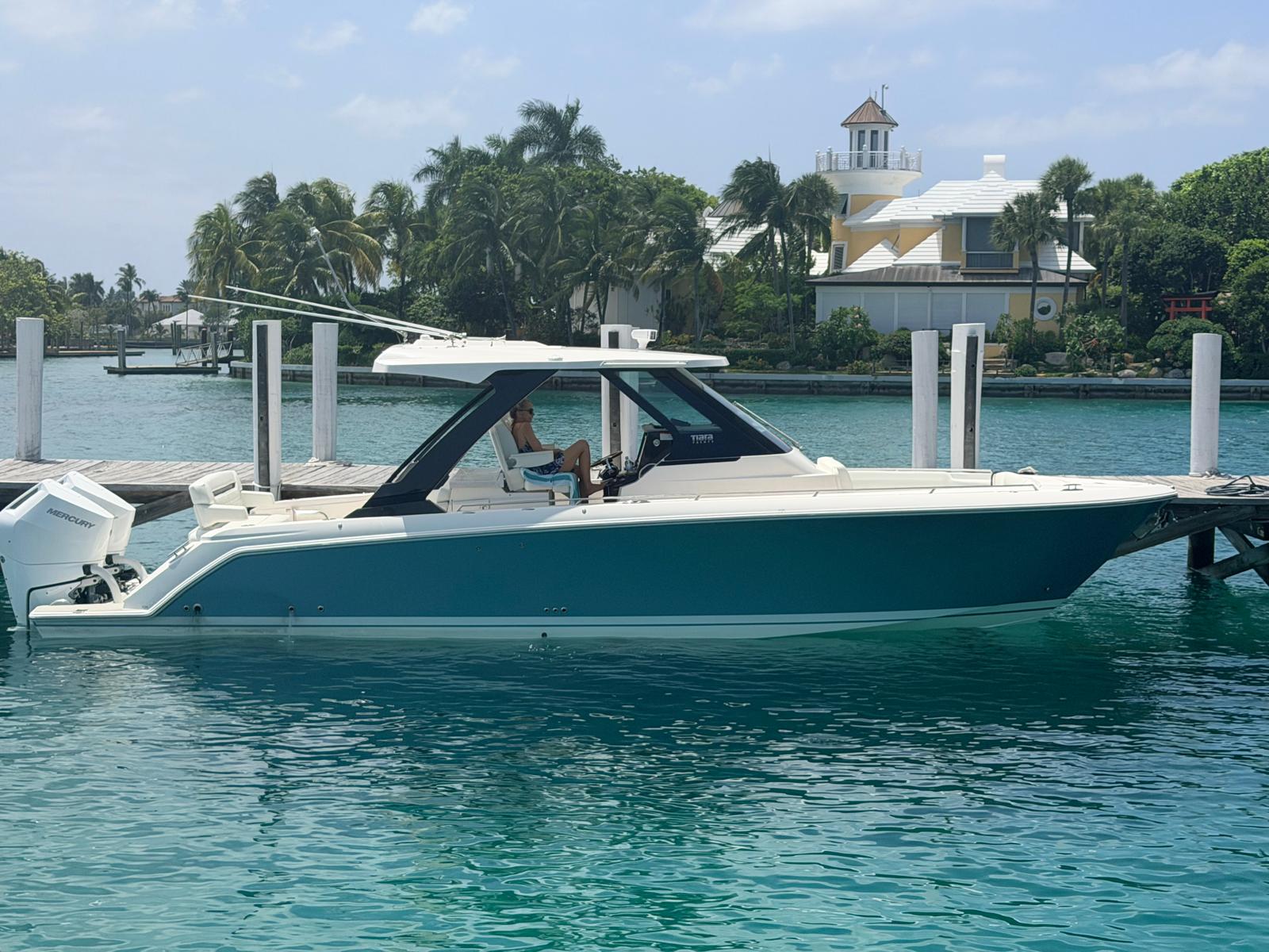 2026 Tiara LS — Twin 425 V10 Mercury