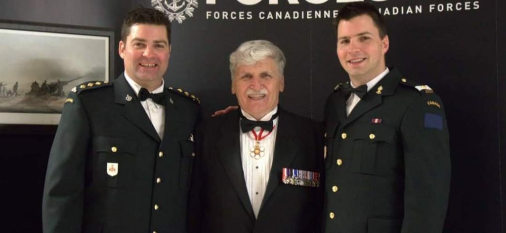 Avec le lt-gén. Roméo Dallaire