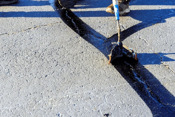 Hot Rubber Crack Filling