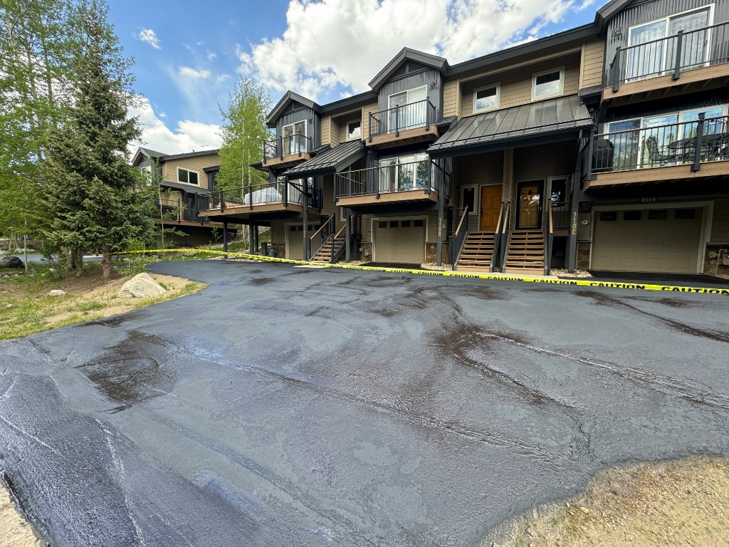 River Park Condos — Total Asphalt Maintenance — photo 3