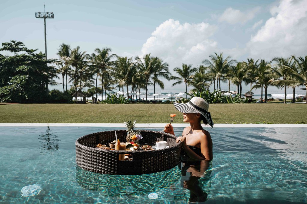 Beachfront Pool Suite pool