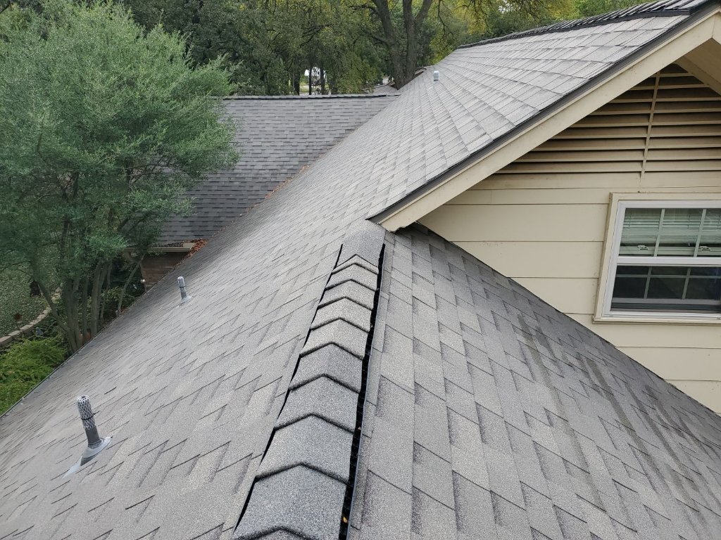 Colleyville Texas Brand New Roof Raised Ridgeand Ridgevent - Colleyville Roofing project photo by Becker Roofing and Exteriors