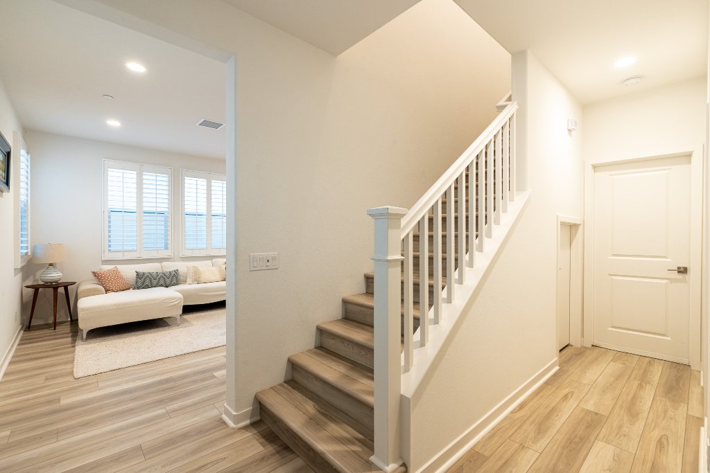 Entryway & Staircase