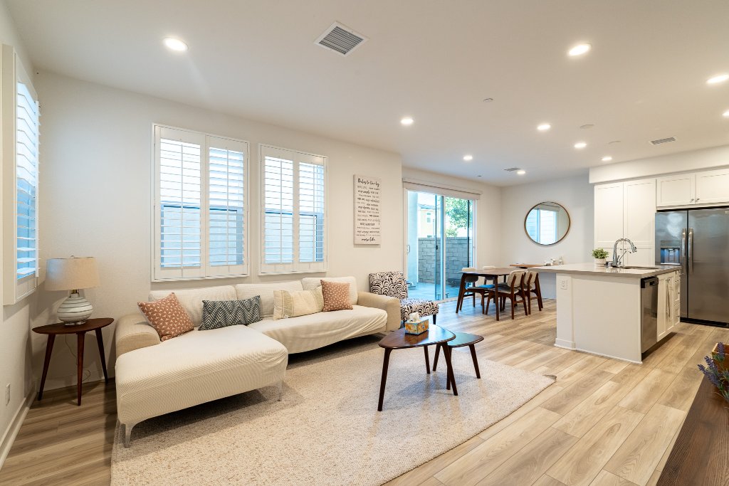 Living Room & Kitchen