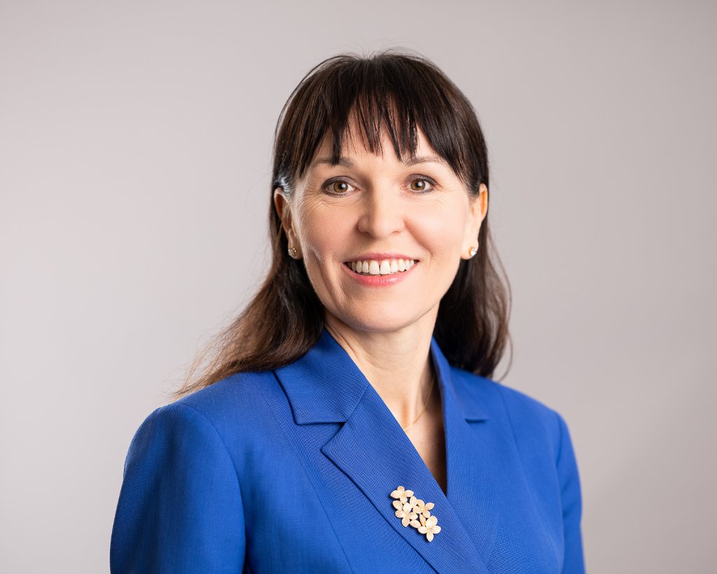 Dr Gosia Wamil