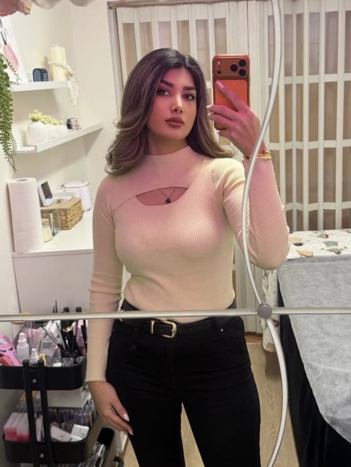 Waxing and beauty services at Dina's Hair Vogue West Vancouver BC