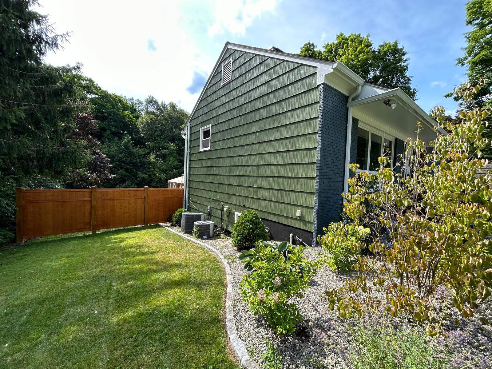 Privacy fence and re-sided wall completed in Mount Kisco