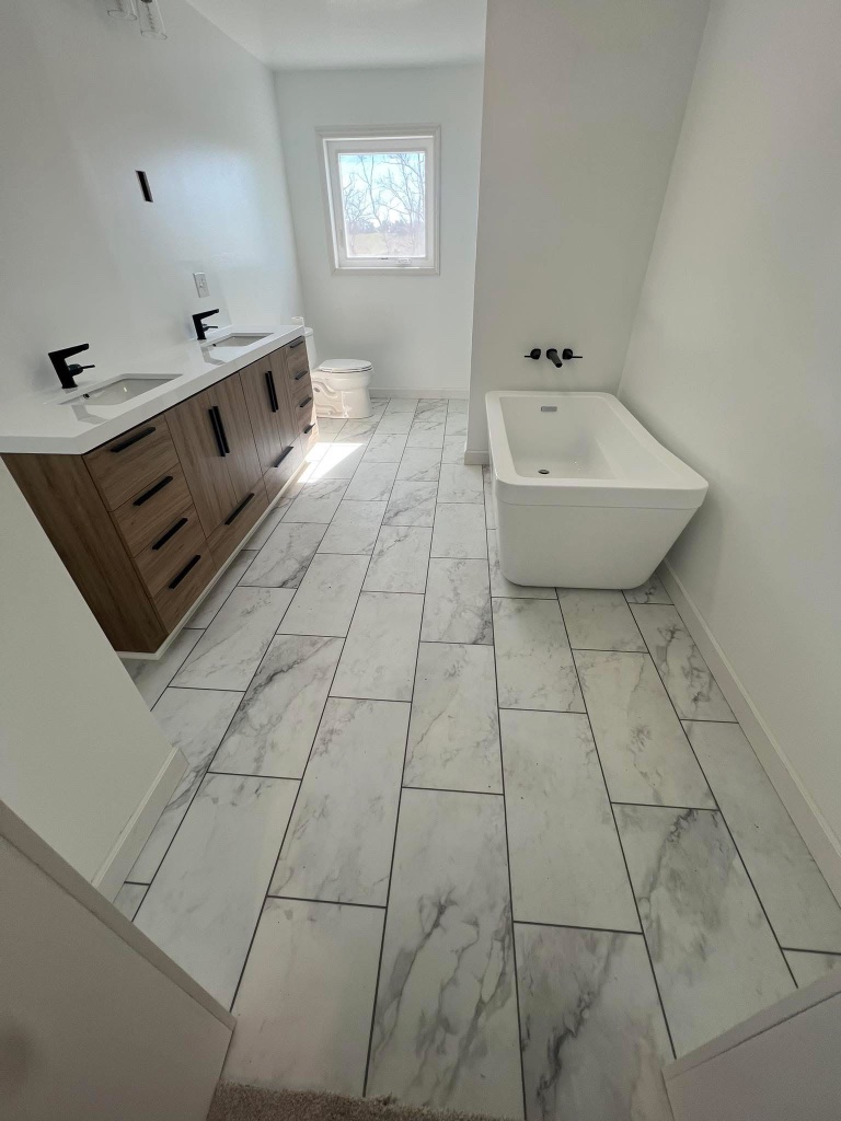 Tile Bath with Soaker Tub