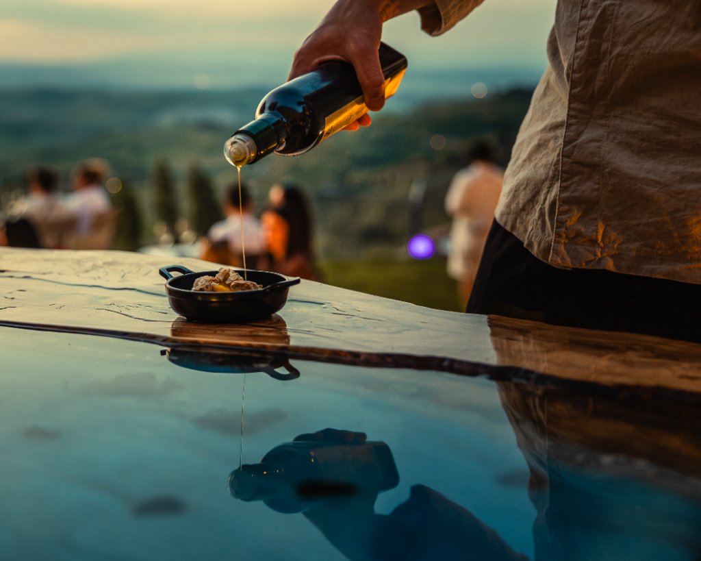 Tuscan Olive Oil: How to Taste It Like a Local