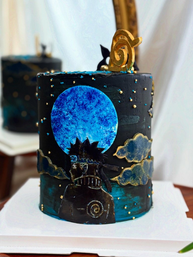 Gâteau Naruto thématique anime noir bleu et or — Délices Éthérés