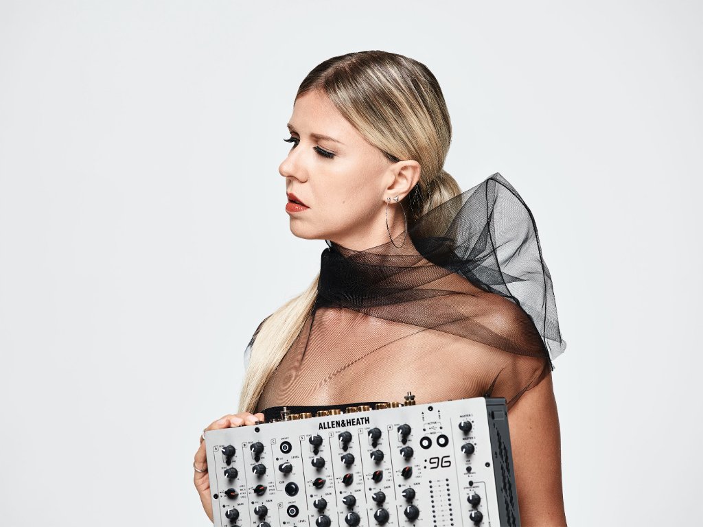 Sara Simms – Simmetry Sounds