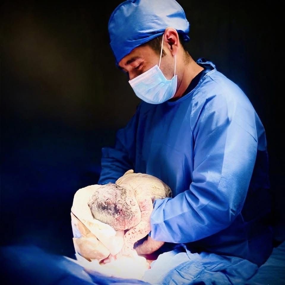 Dr. Javier Carmona