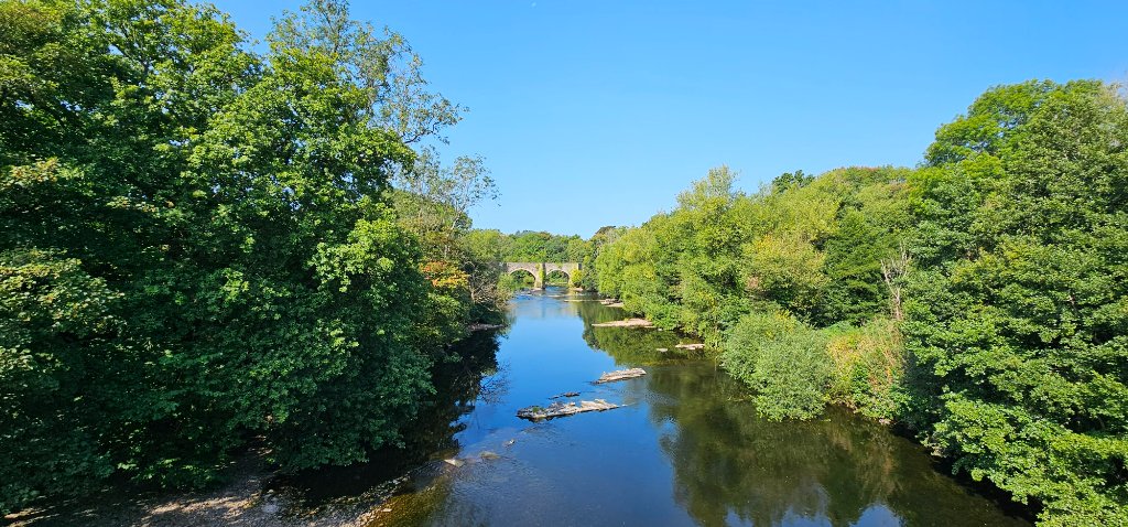 View along the Brynich Aqueduct