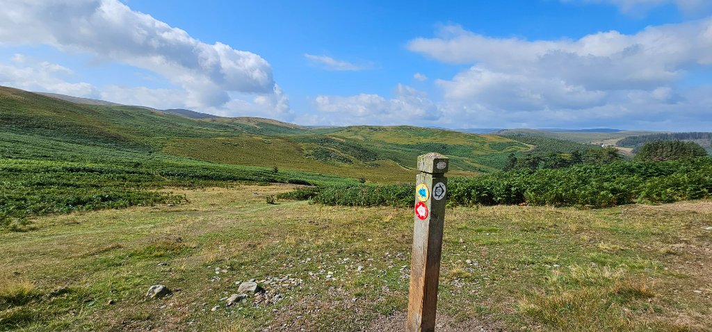 Reservoir edge path