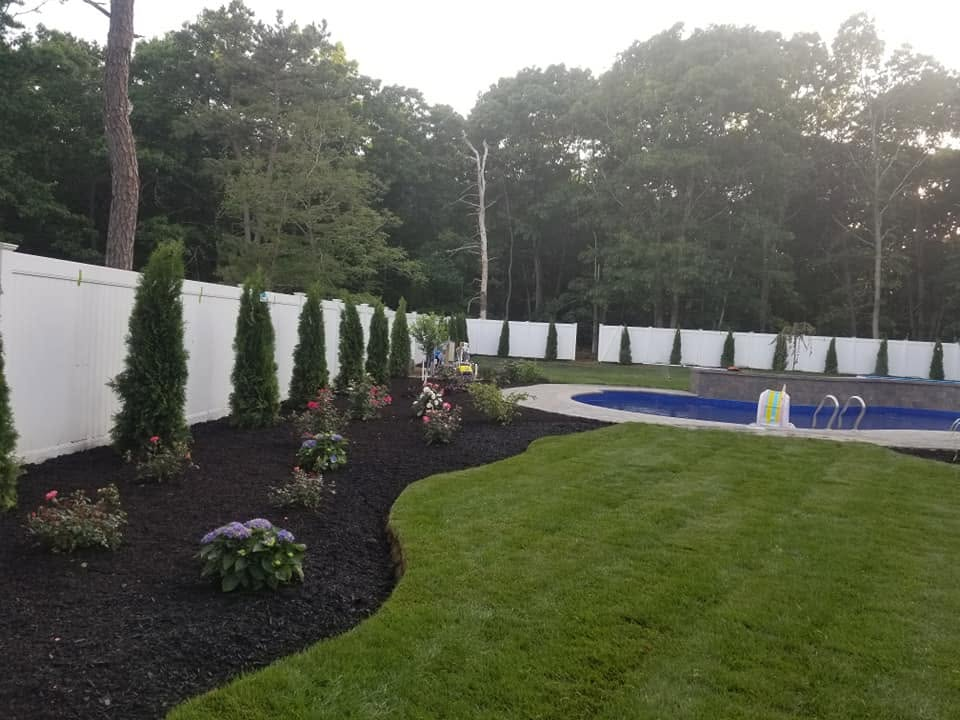 Bueno Landscaping — garden design and pool landscape