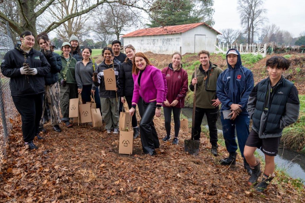 Tōmoana volunteers 2