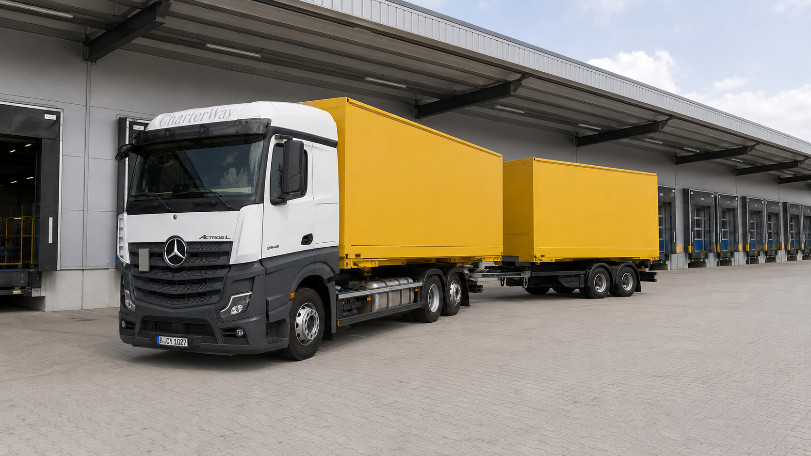 LKW am Logistikstandort