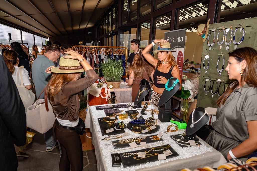 Market & Lifestyle