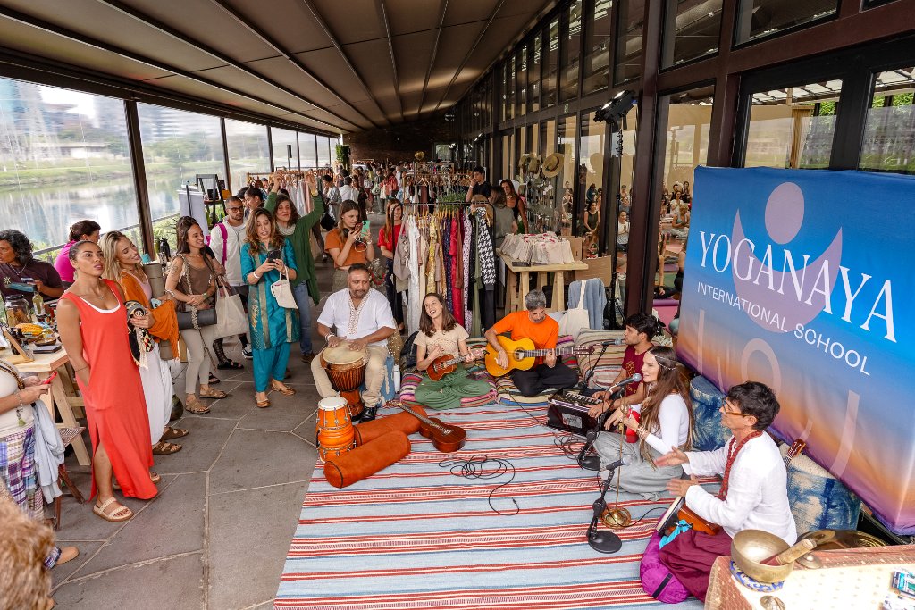 Market & Kirtan