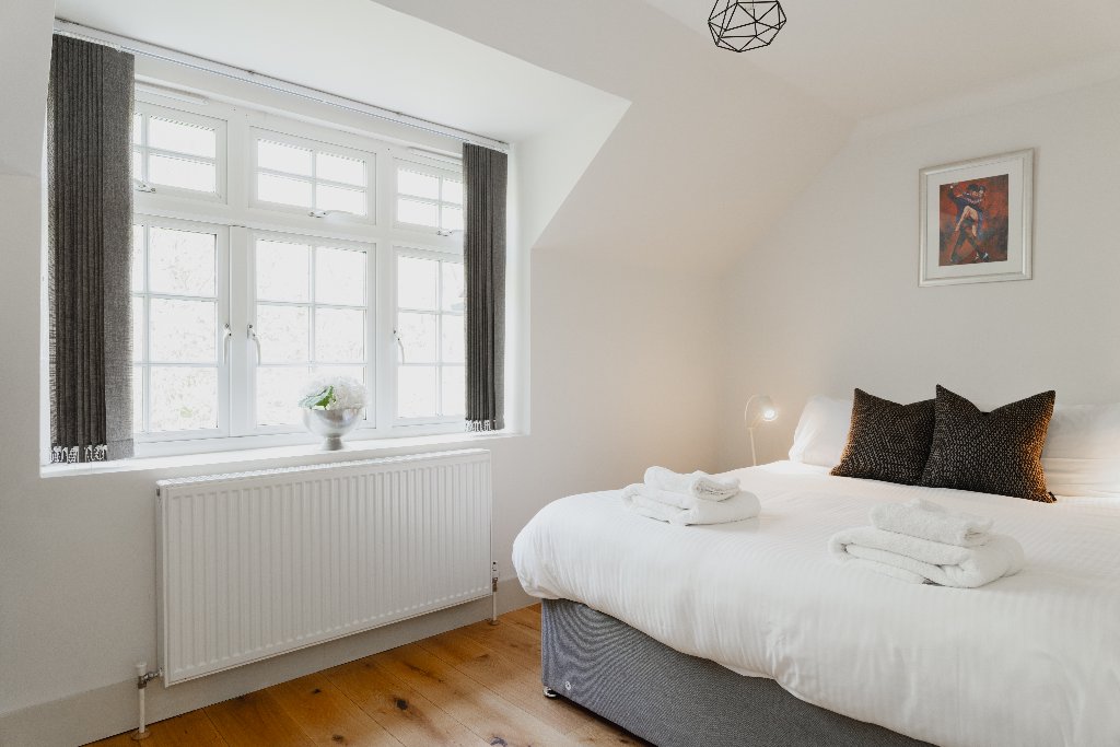 Livingo serviced apartment bedroom