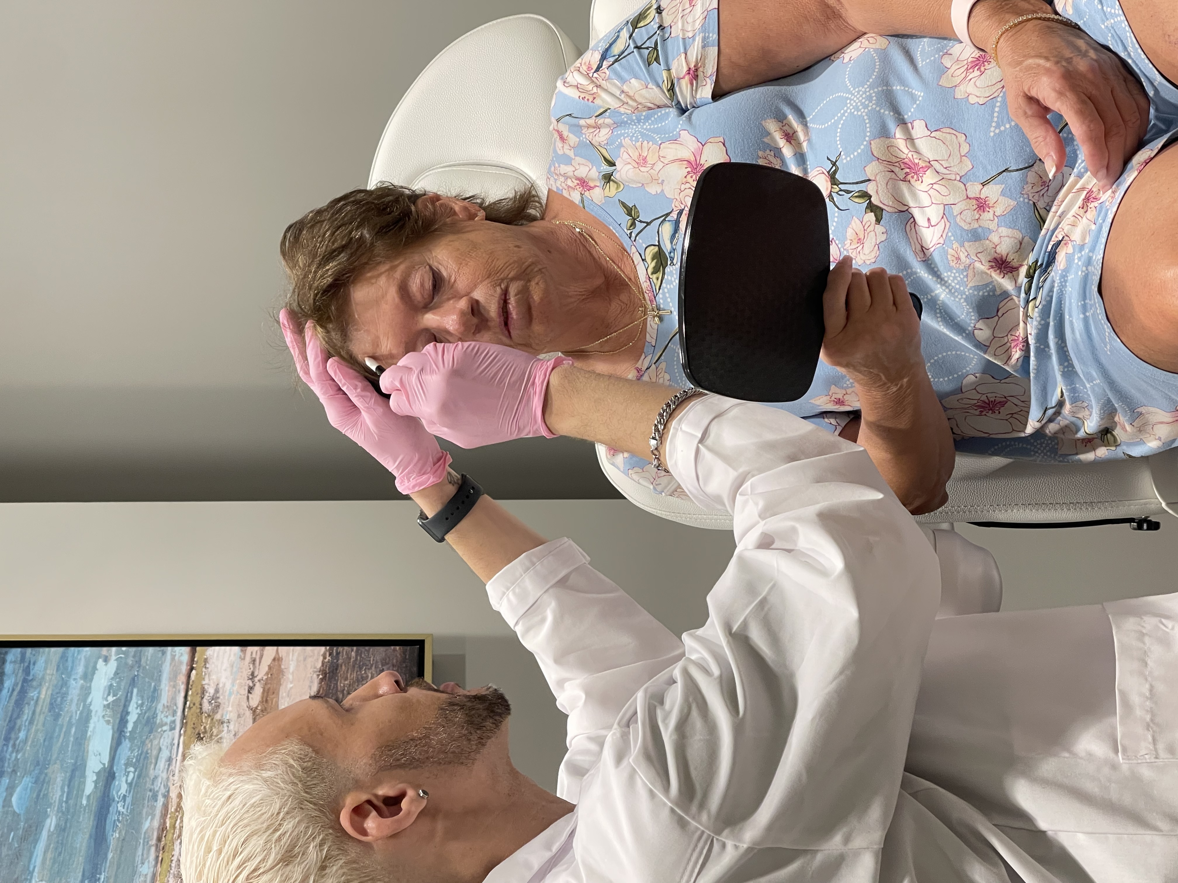 Treatment mapping with patient mirror