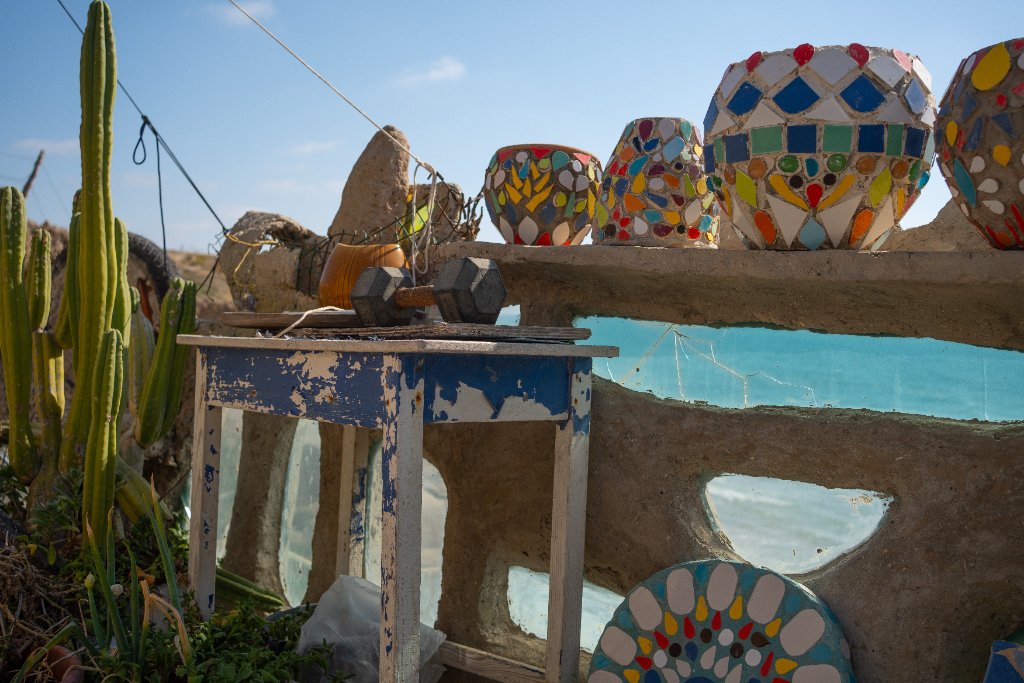 Outdoor decorative structures with mosaic designs