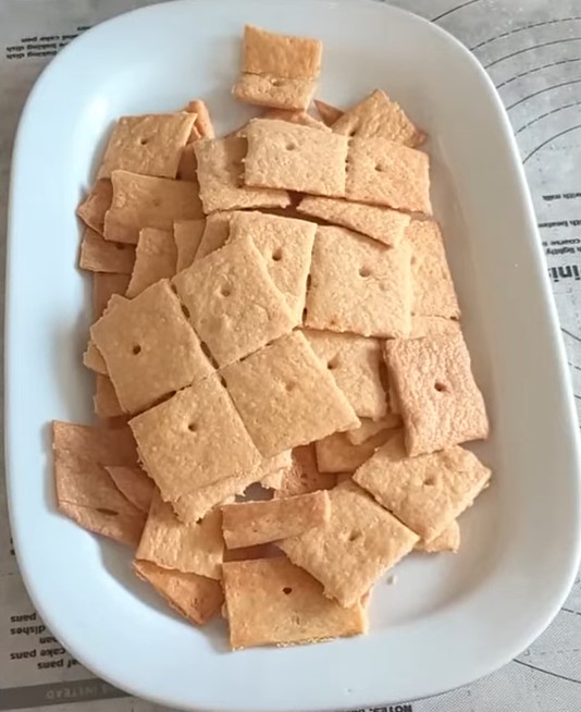 Sourdough Crackers