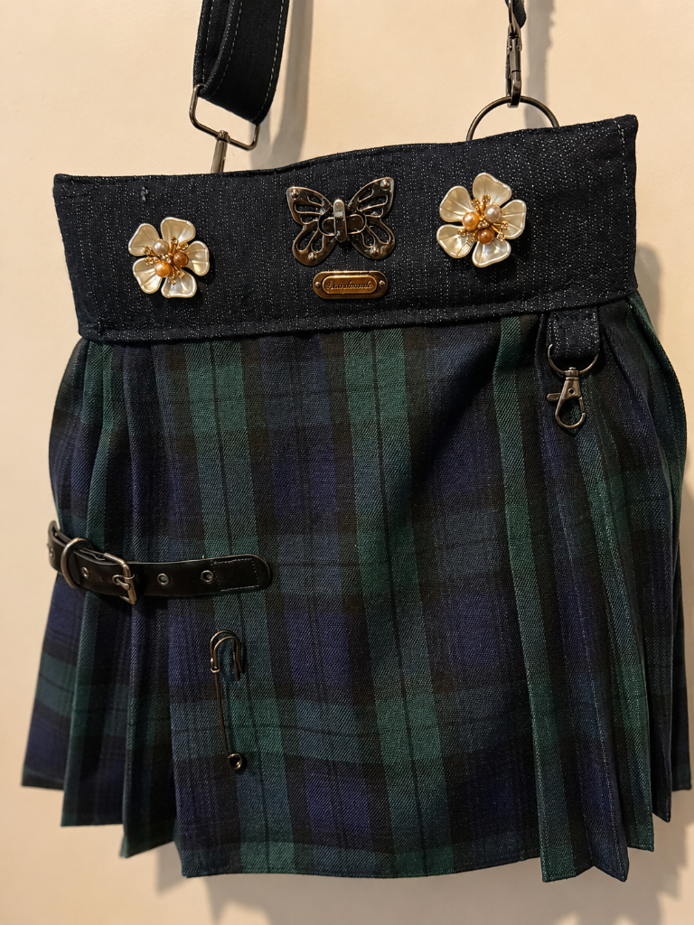 Butterfly Clasp Kilt Bag