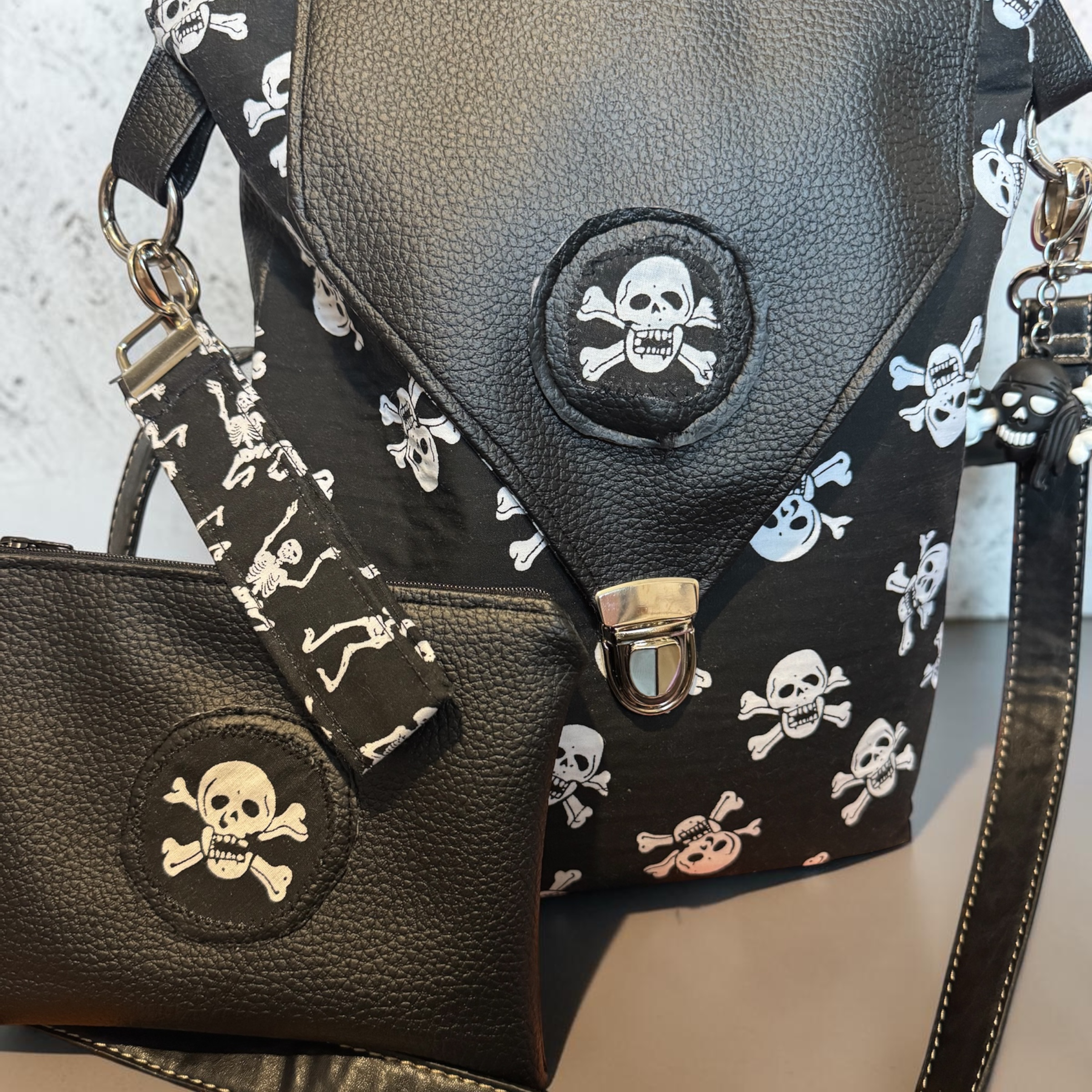 Skull & Crossbones Cross-Body Bag Set